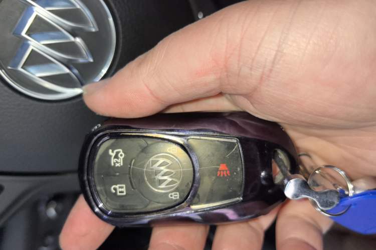 Used Buick Regal 2019 Revised 20T Luxury Version China VI Standard Vehicle Key