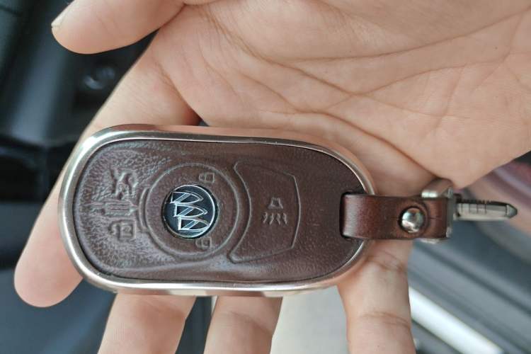 Used Buick Regal 2019 Revised 20T Luxury Version China VI Standard Vehicle Key