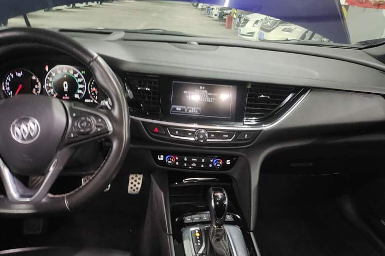 Used Buick Regal 2019 GS 28T Prestige Model China VI Standard Audio And AC Panel