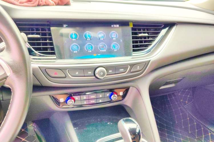 Used Buick Regal 2019 20T Elite Version China VI Standard Audio And AC Panel