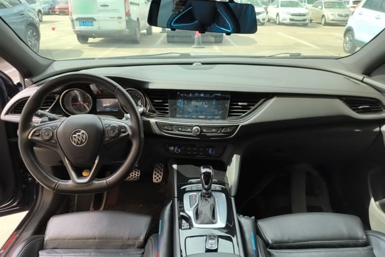 Used Buick Regal 2019 GS 28T Elite Model China VI Standard Center Console