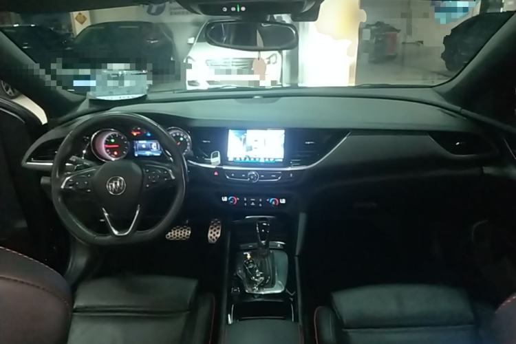 Used Buick Regal 2019 GS 28T Elite Model China VI Standard Center Console