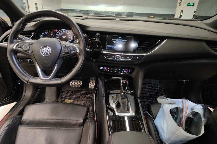 Used Buick Regal 2019 GS 28T Prestige Model China VI Standard Center Console