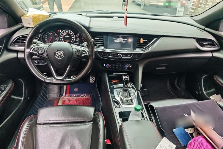 Used Buick Regal 2019 GS 28T Prestige Model China VI Standard Center Console