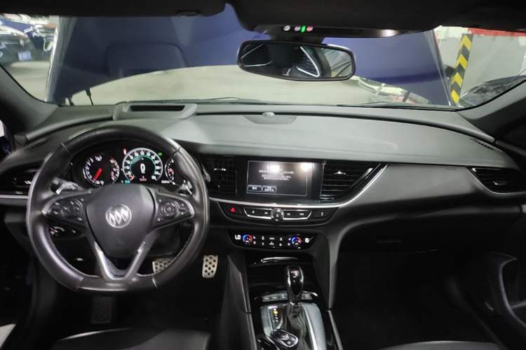 Used Buick Regal 2019 GS 28T Prestige Model China VI Standard Center Console