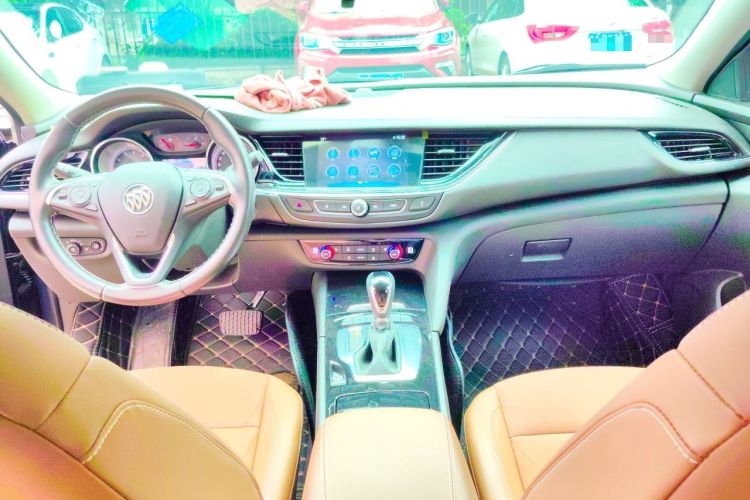 Used Buick Regal 2019 20T Elite Version China VI Standard Center Console