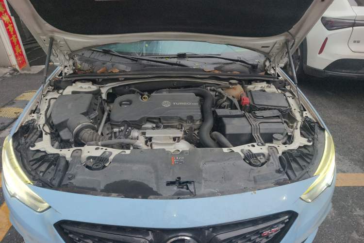 Used Buick Regal 2019 20T Elite Version China VI Standard Engine Bay