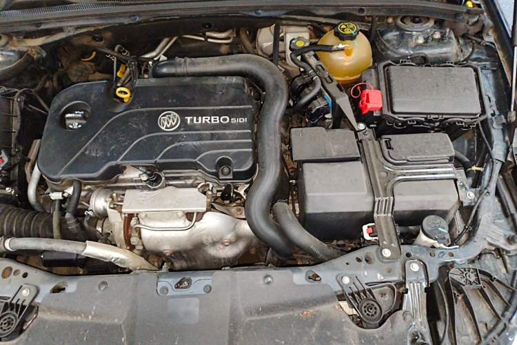 Used Buick Regal 2019 20T Luxury Model China V Standard Engine Bay Left