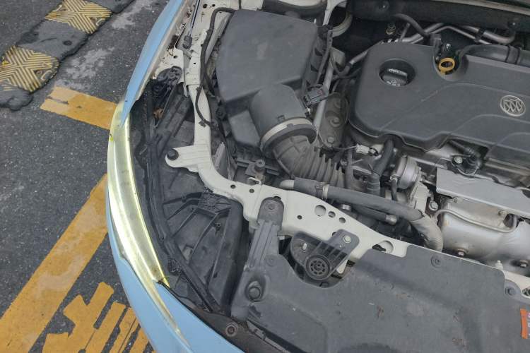 Used Buick Regal 2019 20T Elite Version China VI Standard Engine Bay Right