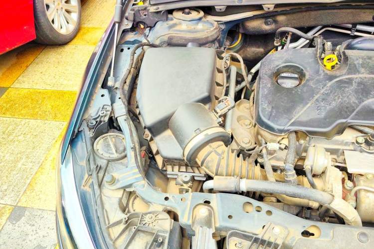 Used Buick Regal 2019 20T Elite Version China VI Standard Engine Bay Right