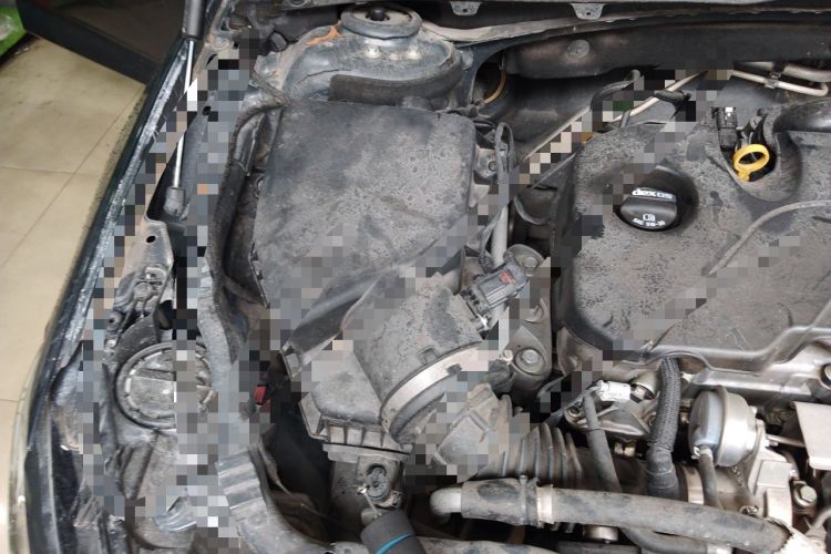 Used Buick Regal 2019 20T Elite Version China VI Standard Engine Bay Right