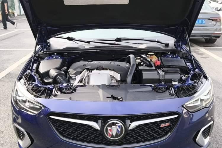 Used Buick Regal 2019 GS 28T Prestige Model China VI Standard Engine Bay