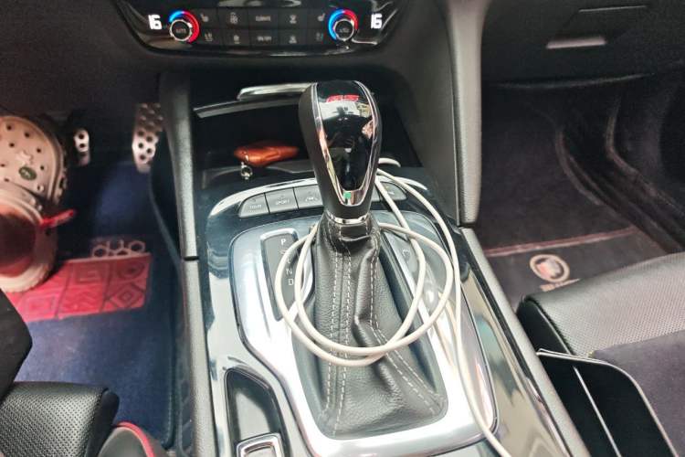 Used Buick Regal 2019 GS 28T Prestige Model China VI Standard Gear Lever