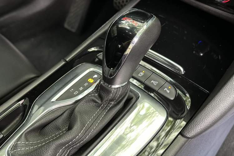 Used Buick Regal 2019 GS 28T Prestige Model China VI Standard Interior 4