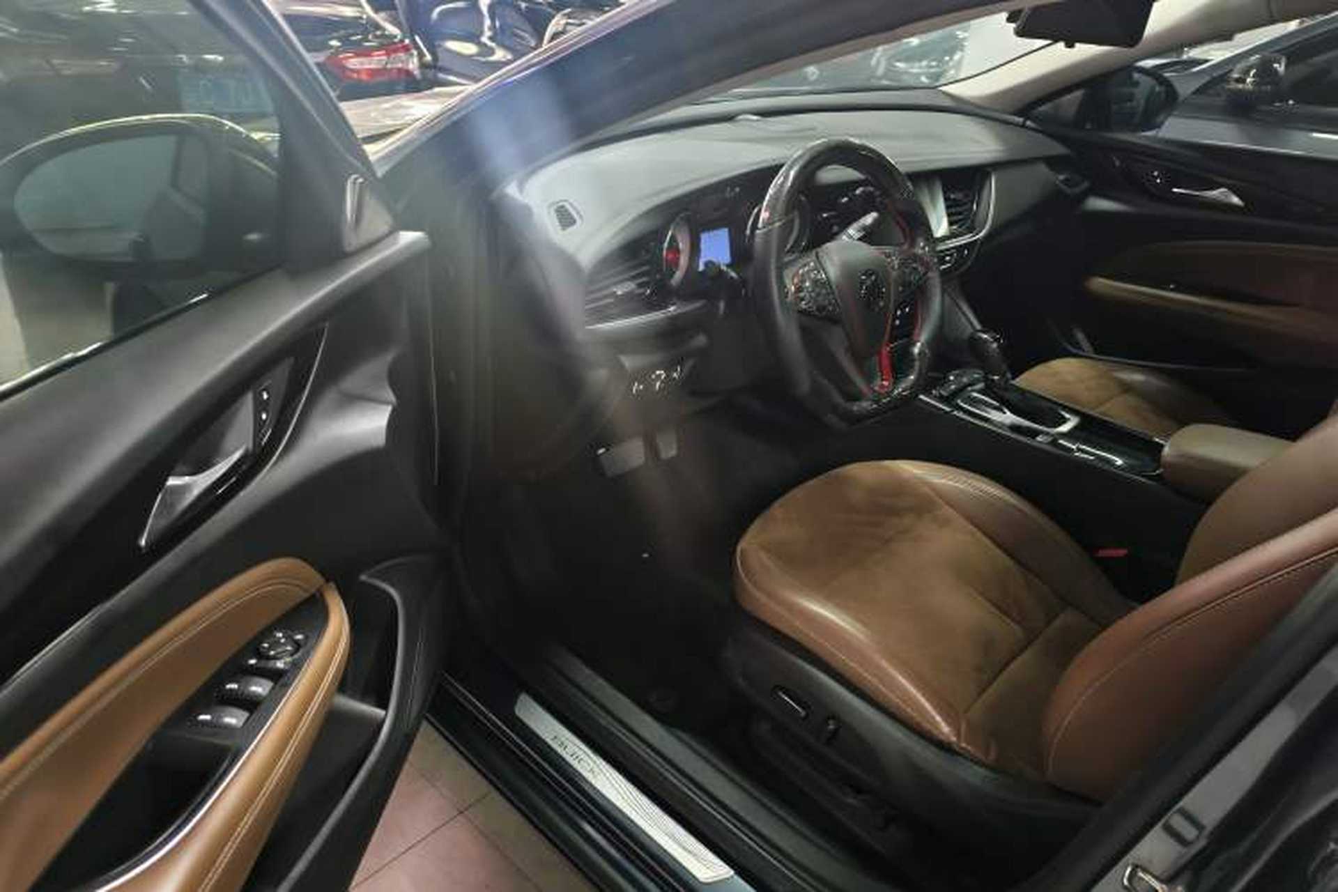 Used Buick Regal 2019 20T Elite Version China VI Standard Interior 4