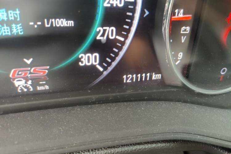 Used Buick Regal 2019 GS 28T Prestige Model China VI Standard Odometer Close Up