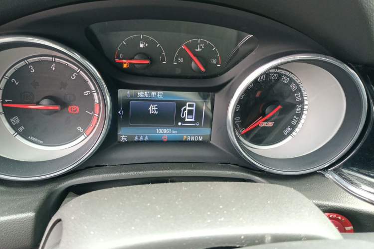 Used Buick Regal 2019 GS 28T Elite Model China VI Standard Odometer Close Up