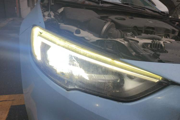 Used Buick Regal 2019 20T Elite Version China VI Standard Right Front Headlight