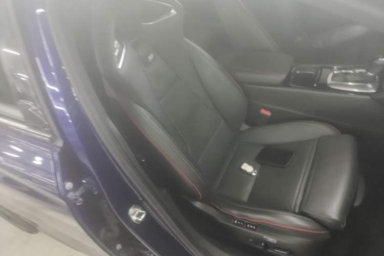 Used Buick Regal 2019 GS 28T Prestige Model China VI Standard Right Front Seat