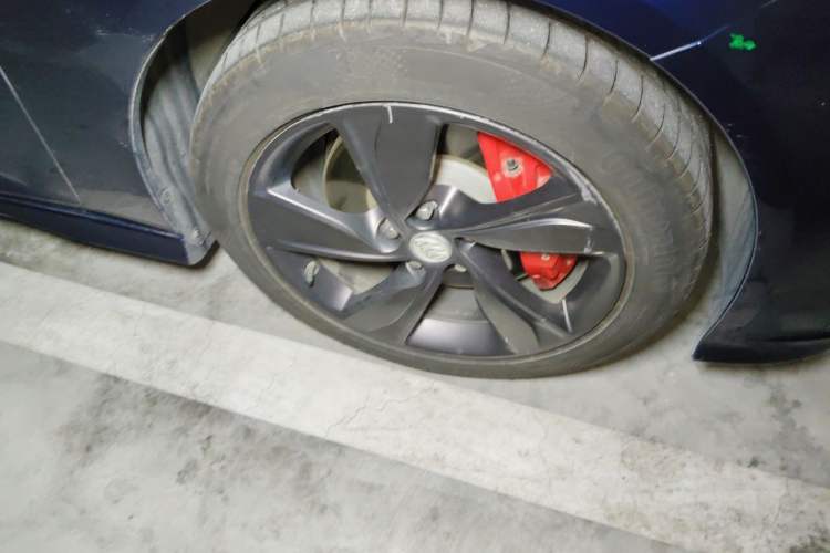 Used Buick Regal 2019 GS 28T Prestige Model China VI Standard Right Front Wheel Hub