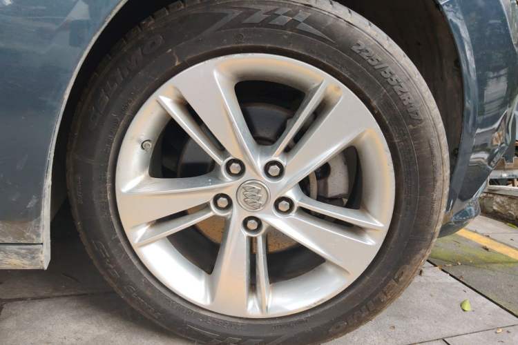 Used Buick Regal 2019 20T Elite Version China VI Standard Right Front Wheel Hub