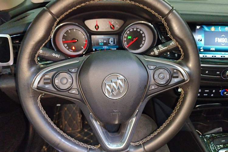 Used Buick Regal 2019 20T Luxury Model China V Standard Steering Wheel