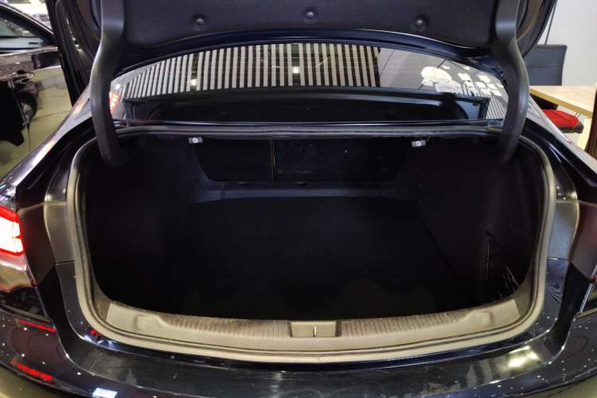 Used Buick Regal 2019 20T Elite Version China VI Standard Trunk