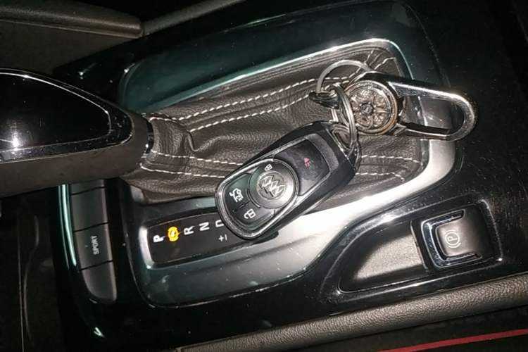 Used Buick Regal 2019 GS 28T Elite Model China VI Standard Vehicle Key
