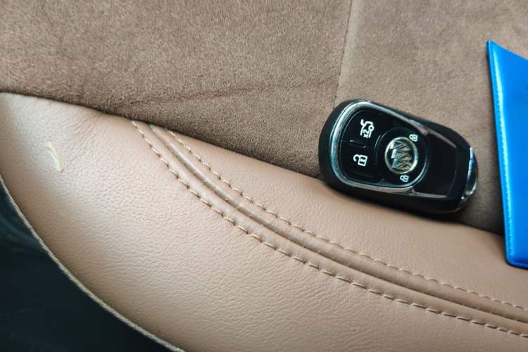 Used Buick Regal 2019 20T Elite Version China VI Standard Vehicle Key