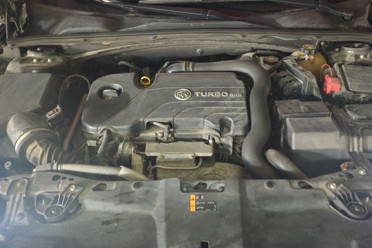 Used Buick Regal 2019 20T Elite Version China V Standard Engine Bay