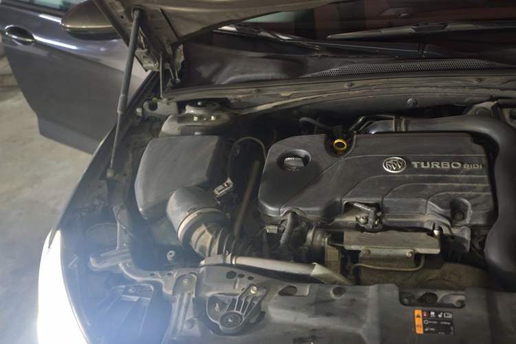 Used Buick Regal 2019 20T Elite Version China V Standard Engine Bay Right