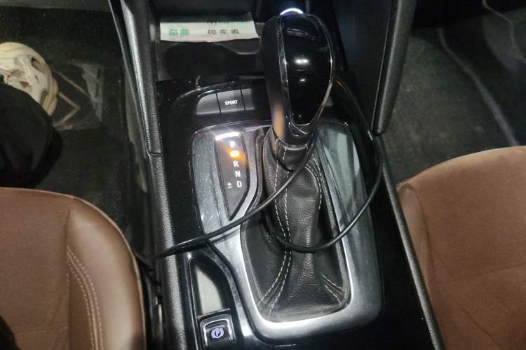 Used Buick Regal 2019 20T Luxury Model China V Standard Gear Lever