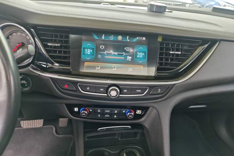 Used Buick Regal 2019 20T Elite Version China VI Standard Audio And AC Panel