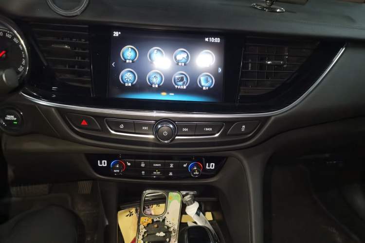 Used Buick Regal 2019 20T Luxury Model China VI Standard Audio And AC Panel