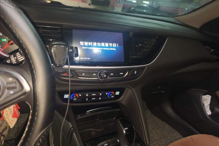 Used Buick Regal 2019 20T Elite Version China VI Standard Audio And AC Panel
