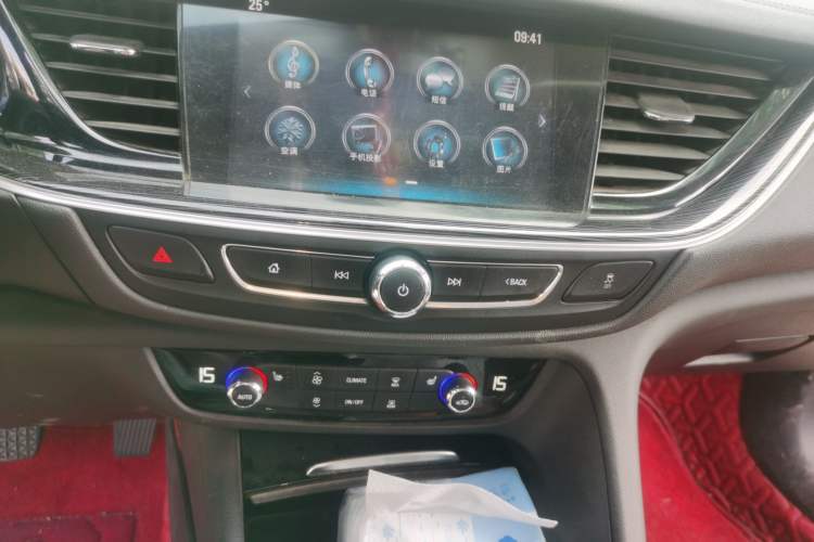 Used Buick Regal 2019 Revised 20T Luxury Version China VI Standard Audio And AC Panel