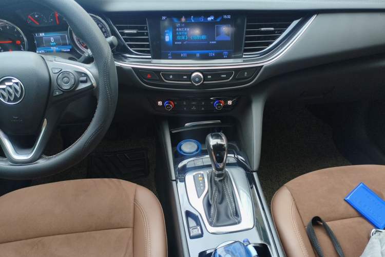 Used Buick Regal 2019 20T Elite Version China VI Standard Audio And AC Panel
