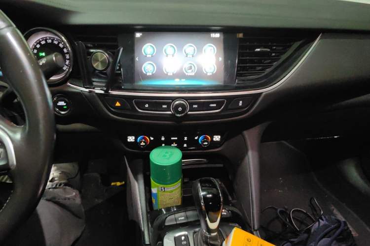 Used Buick Regal 2019 20T Elite Version China VI Standard Audio And AC Panel