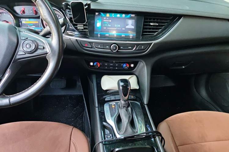 Used Buick Regal 2019 20T Elite Version China VI Standard Audio And AC Panel