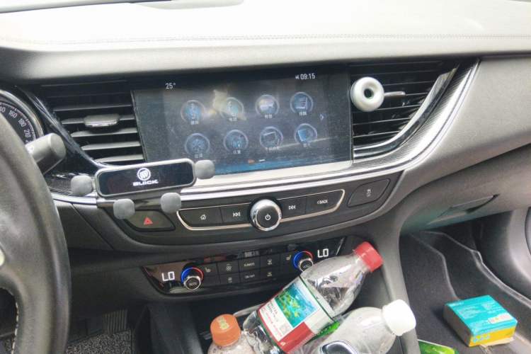 Used Buick Regal 2019 20T Elite Version China VI Standard Audio And AC Panel