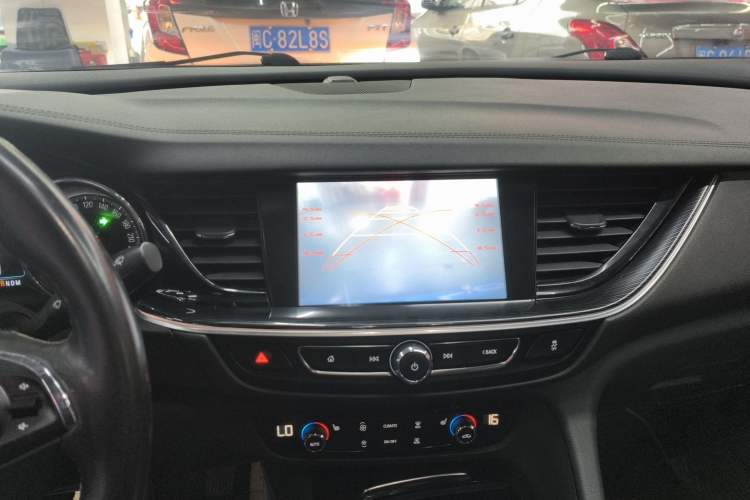 Used Buick Regal 2019 20T Elite Version China V Standard Audio And AC Panel