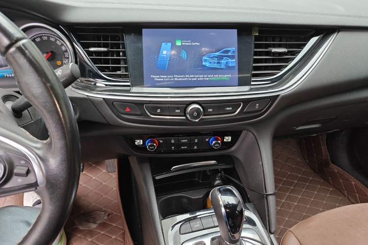 Used Buick Regal 2019 20T Luxury Model China V Standard Audio And AC Panel