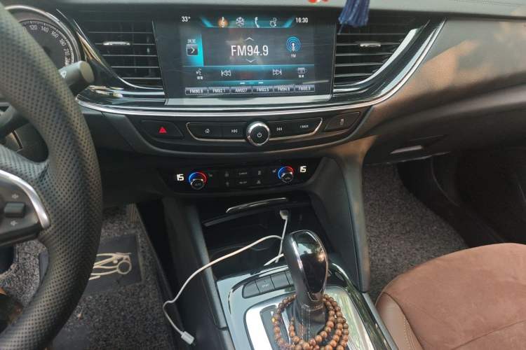 Used Buick Regal 2019 20T Elite Version China VI Standard Audio And AC Panel