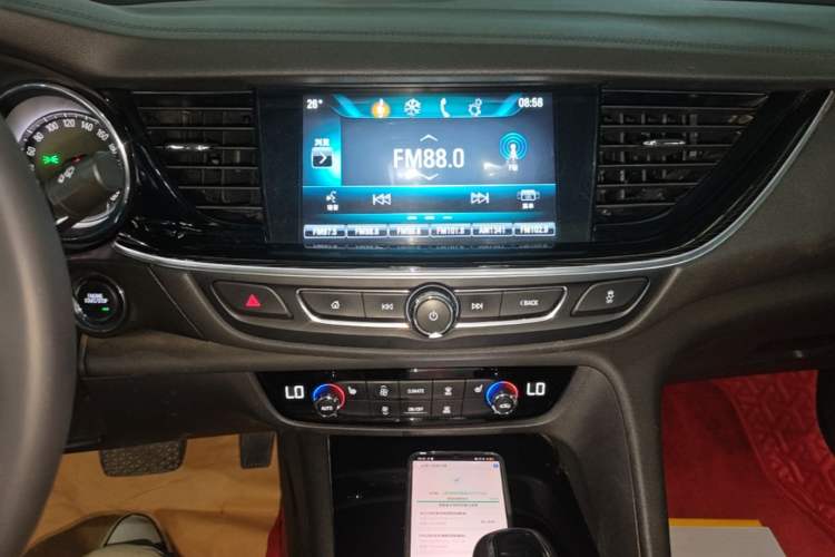 Used Buick Regal 2019 Revised 20T Luxury Version China VI Standard Audio And AC Panel
