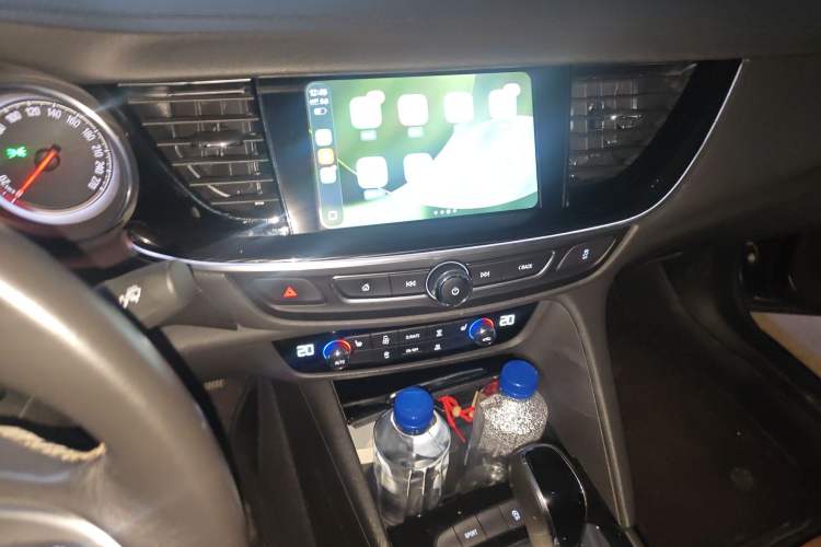 Used Buick Regal 2019 20T Elite Version China VI Standard Audio And AC Panel