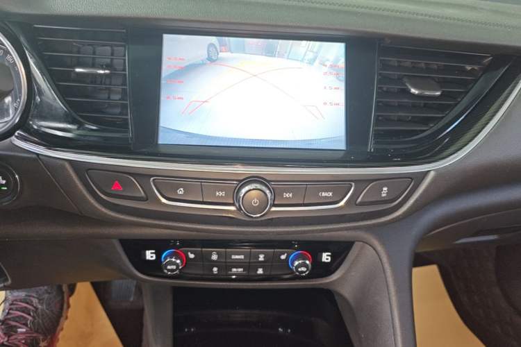 Used Buick Regal 2019 20T Elite Version China VI Standard Audio And AC Panel