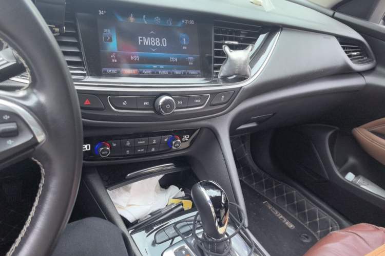 Used Buick Regal 2019 20T Elite Version China VI Standard Audio And AC Panel