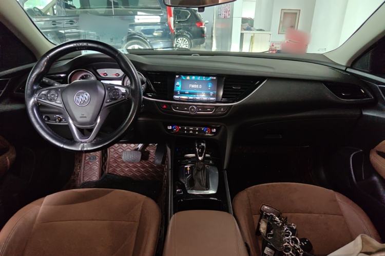 Used Buick Regal 2019 20T Elite Version China VI Standard Center Console