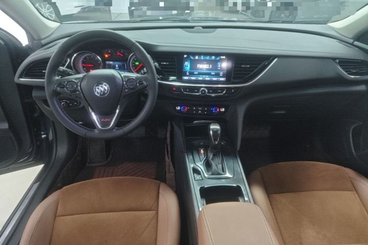 Used Buick Regal 2019 20T Elite Version China VI Standard Center Console