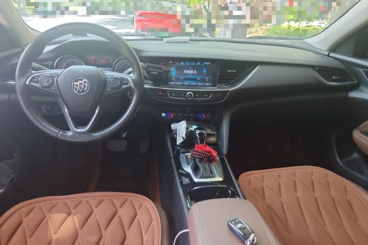 Used Buick Regal 2019 Revised 20T Luxury Version China VI Standard Center Console